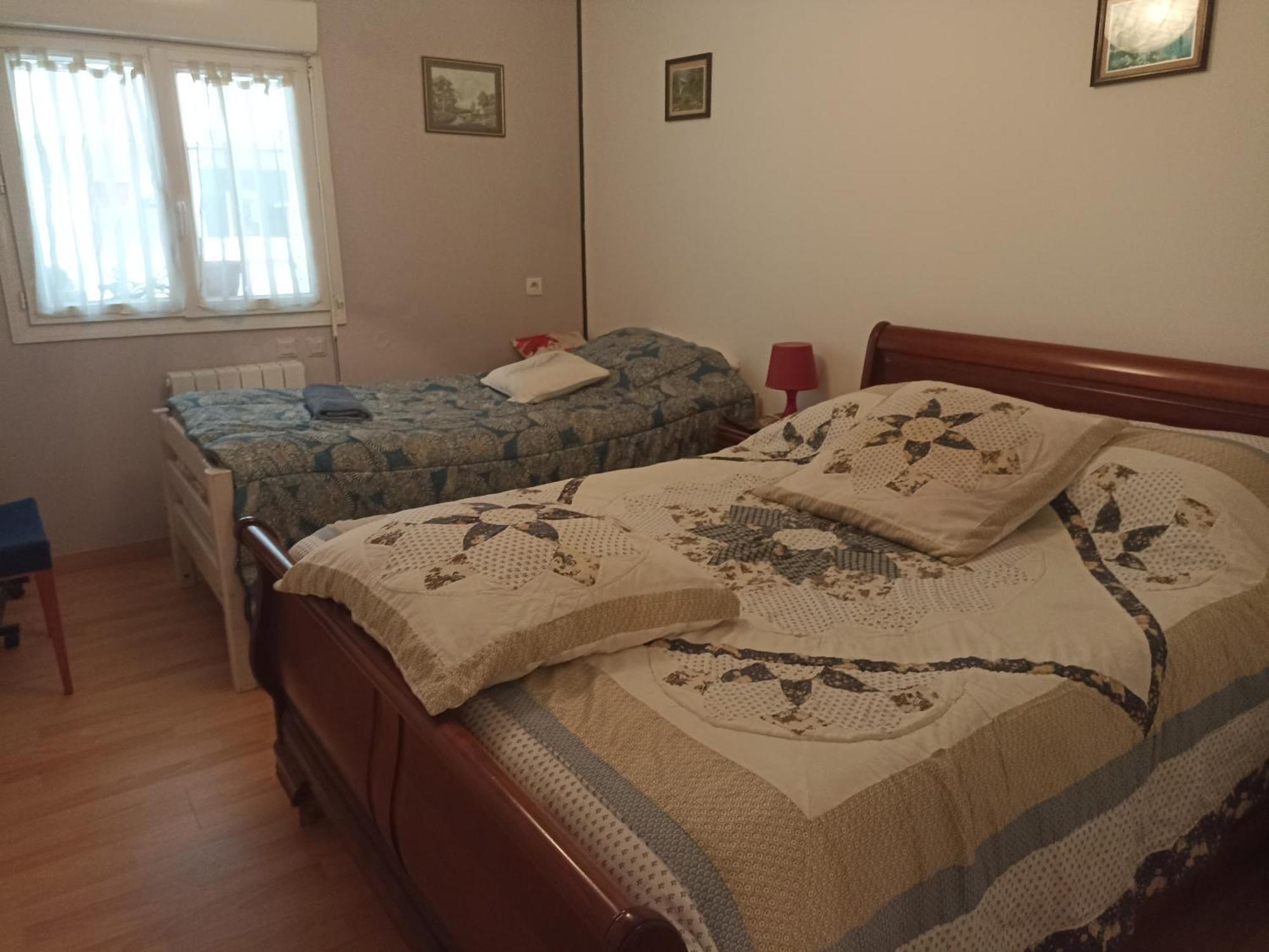 Les Chambres Du Rochereuil Bédée Exteriör bild