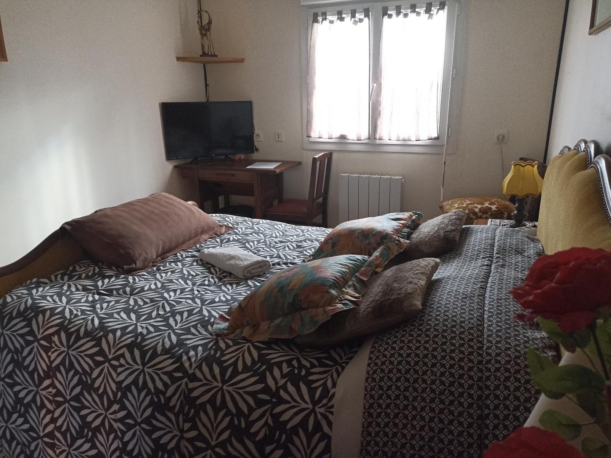 Les Chambres Du Rochereuil Bédée Exteriör bild